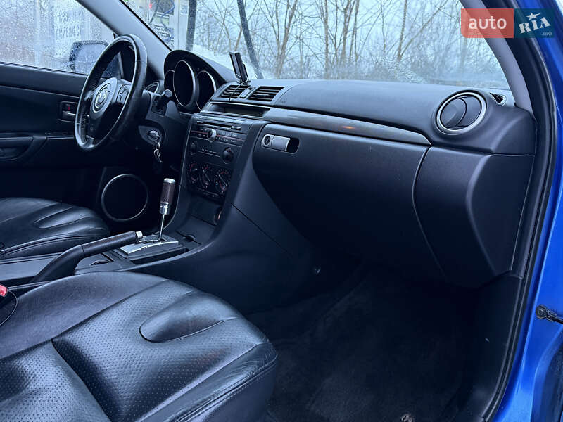 Седан Mazda 3 2003 в Львове