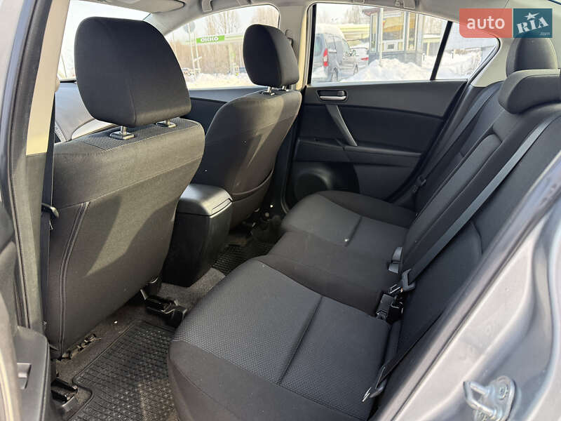 Седан Mazda 3 2010 в Житомире