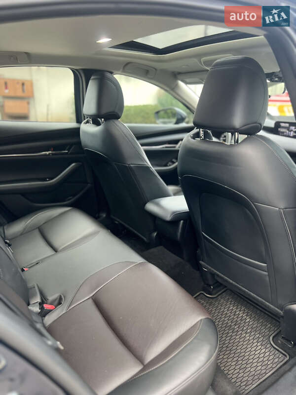 Седан Mazda 3 2022 в Одесі