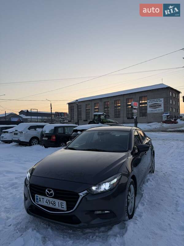 Седан Mazda 3 2018 в Ивано-Франковске