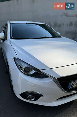 Хэтчбек Mazda 3 2015 в Киеве