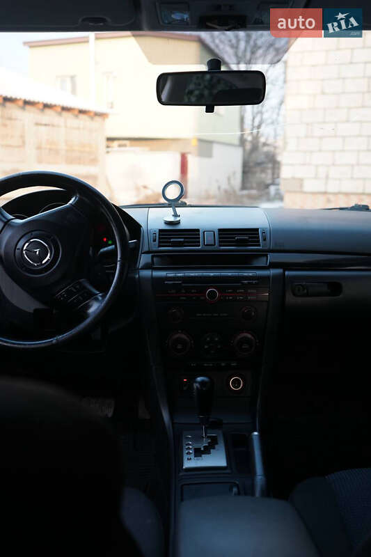 Седан Mazda 3 2003 в Одессе
