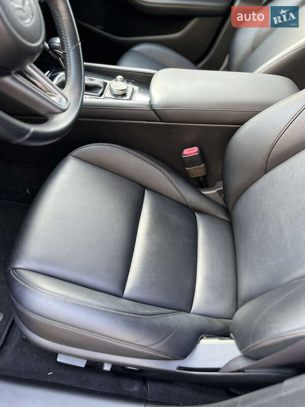 Седан Mazda 3 2018 в Миколаєві