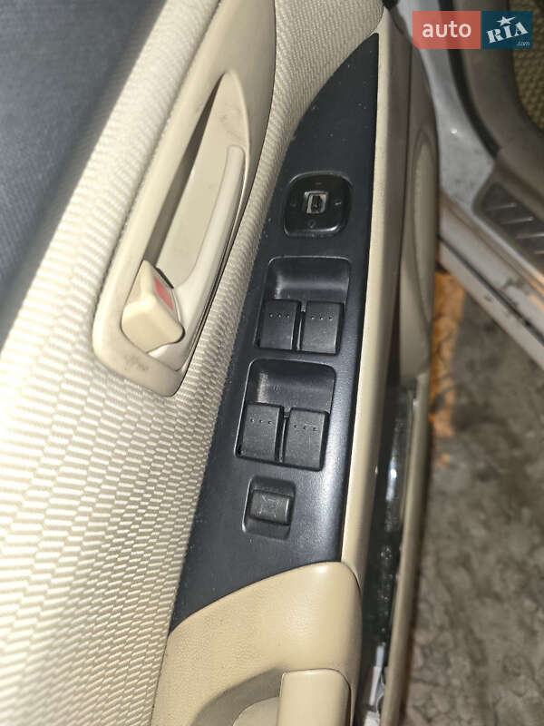 Хэтчбек Mazda 3 2006 в Днепре