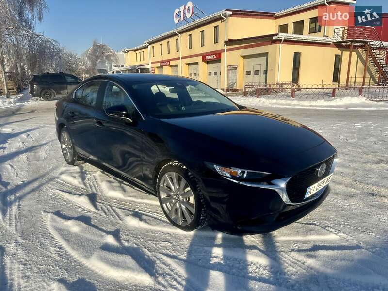 Седан Mazda 3 2023 в Вишневом