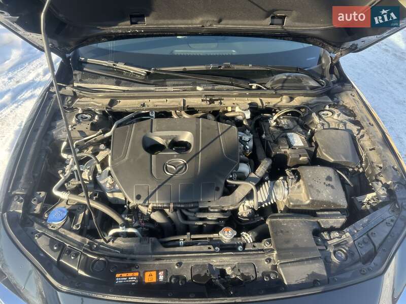 Седан Mazda 3 2023 в Вишневом