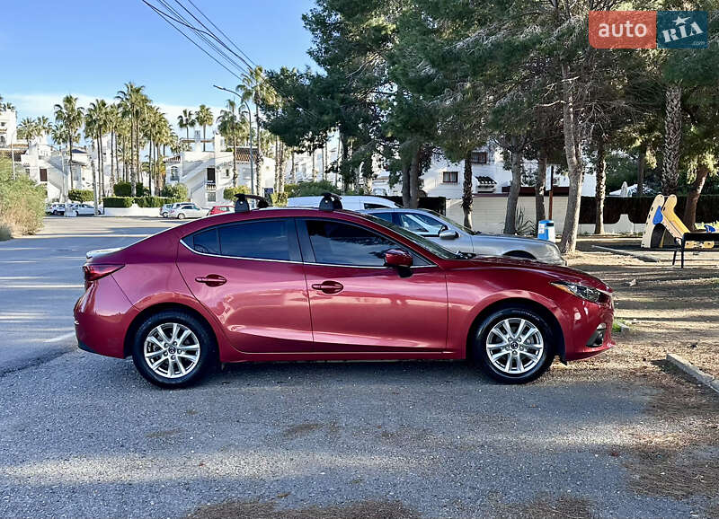 Седан Mazda 3 2015 в Ивано-Франковске