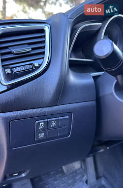 Седан Mazda 3 2015 в Ивано-Франковске