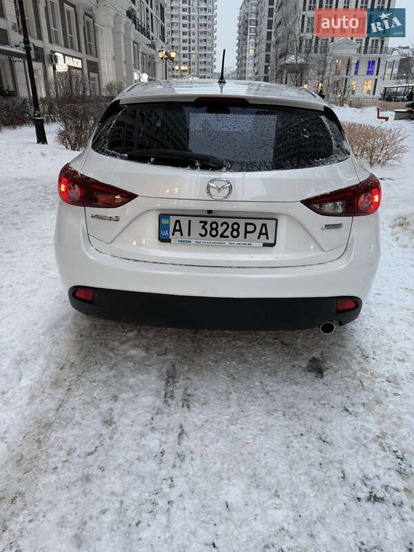 Хэтчбек Mazda 3 2013 в Киеве