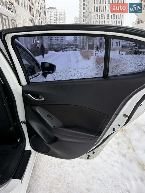 Хэтчбек Mazda 3 2013 в Киеве