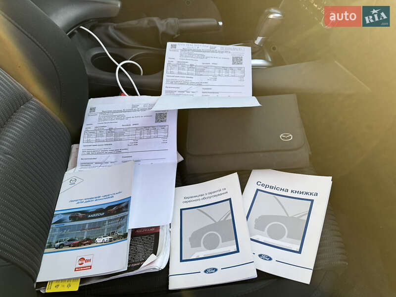 Седан Mazda 3 2016 в Киеве