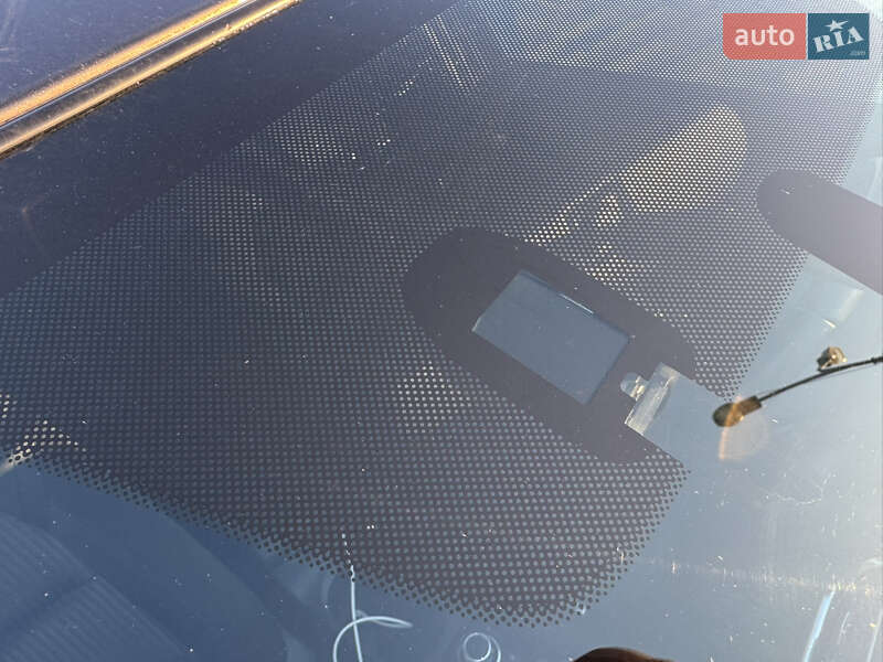 Седан Mazda 3 2016 в Киеве