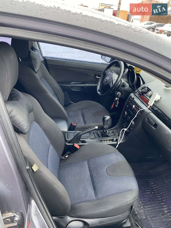 Хэтчбек Mazda 3 2004 в Киеве