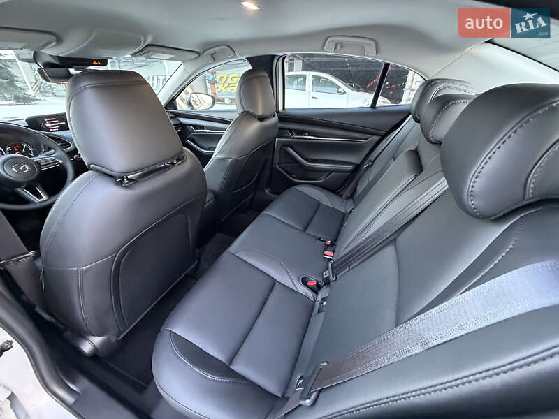Седан Mazda 3 2024 в Киеве