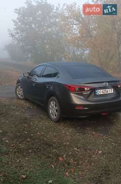 Седан Mazda 3 2015 в Павлограде