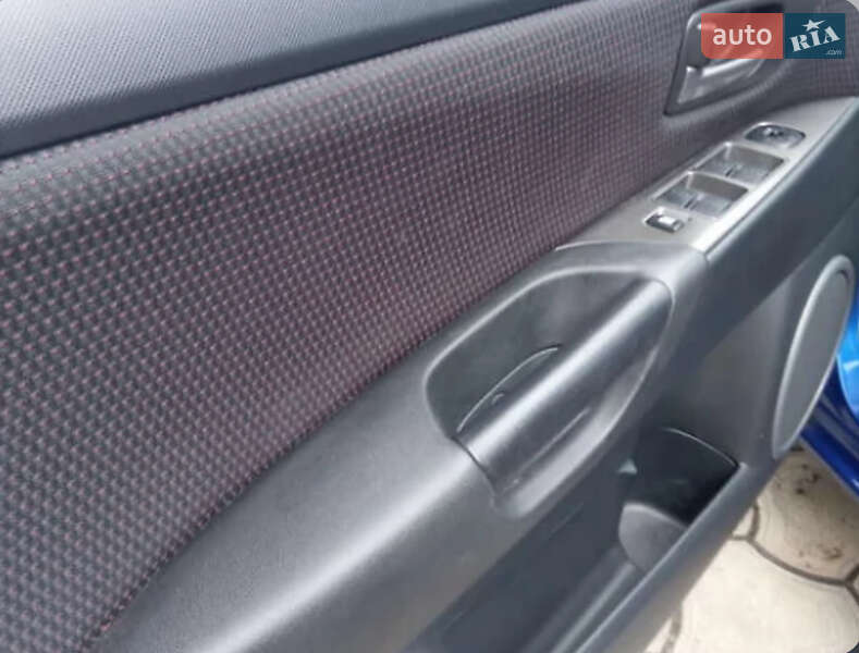 Хэтчбек Mazda 3 2008 в Покрове