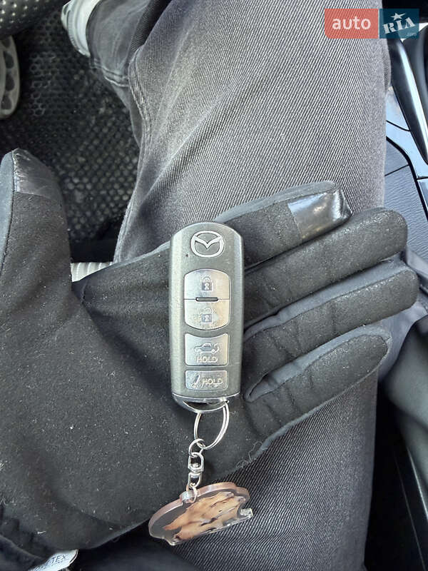 Седан Mazda 3 2015 в Чернигове