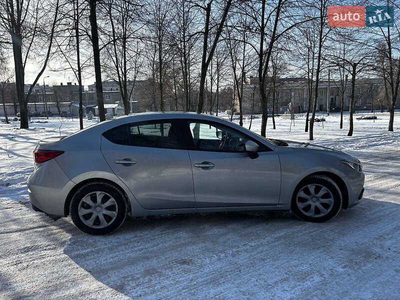 Седан Mazda 3 2016 в Запоріжжі