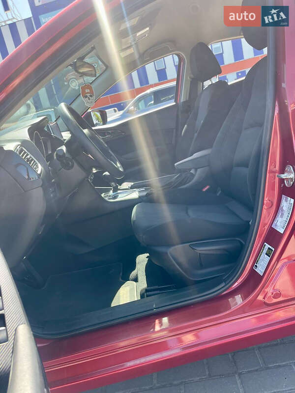 Хэтчбек Mazda 3 2016 в Львове
