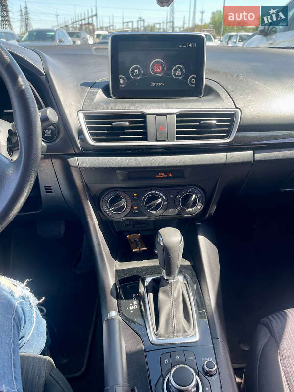 Хэтчбек Mazda 3 2016 в Львове