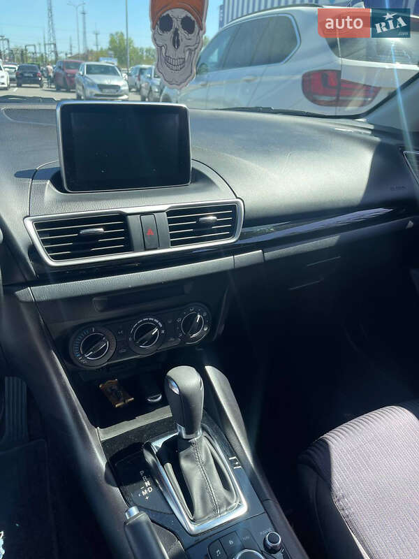 Хэтчбек Mazda 3 2016 в Львове