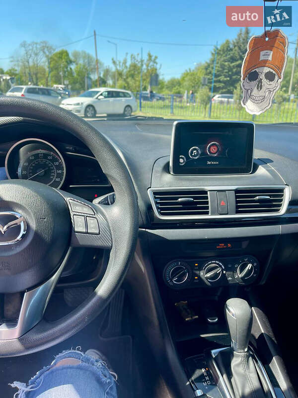 Хэтчбек Mazda 3 2016 в Львове