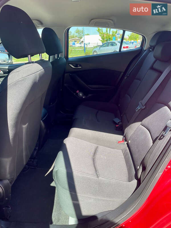 Хэтчбек Mazda 3 2016 в Львове