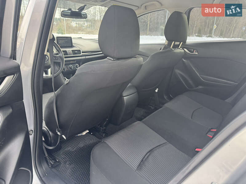 Седан Mazda 3 2016 в Києві