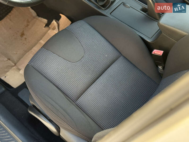 Хэтчбек Mazda 3 2006 в Тернополе