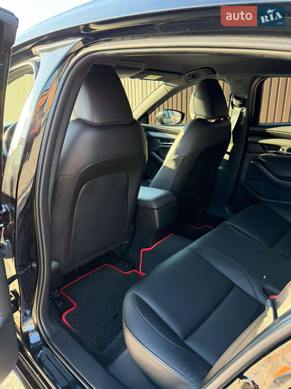 Хэтчбек Mazda 3 2019 в Киеве фото 15 Хэтчбек Mazda 3 2019 в Киеве