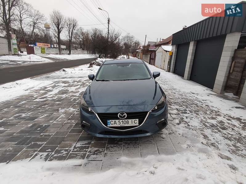 Седан Mazda 3 2016 в Черкасах