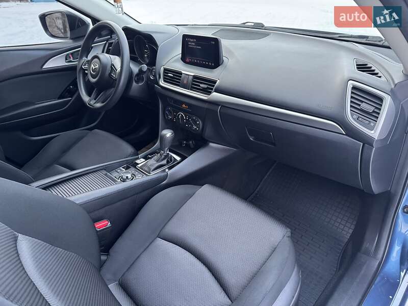 Седан Mazda 3 2018 в Дніпрі фото 28 Седан Mazda 3 2018 в Дніпрі