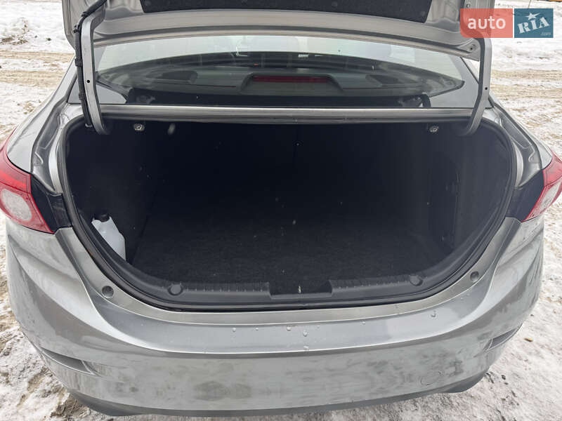 Седан Mazda 3 2013 в Киеве фото 27 Седан Mazda 3 2013 в Киеве