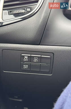 Седан Mazda 3 2013 в Кривом Роге