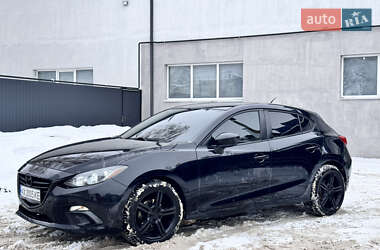 Хетчбек Mazda 3 2015 в Чернівцях