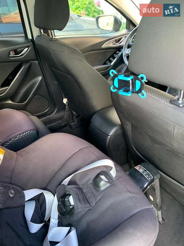 Седан Mazda 3 2017 в Миколаєві