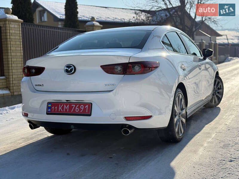 Седан Mazda 3 2023 в Косове