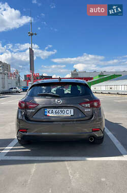 Хэтчбек Mazda 3 2018 в Киеве