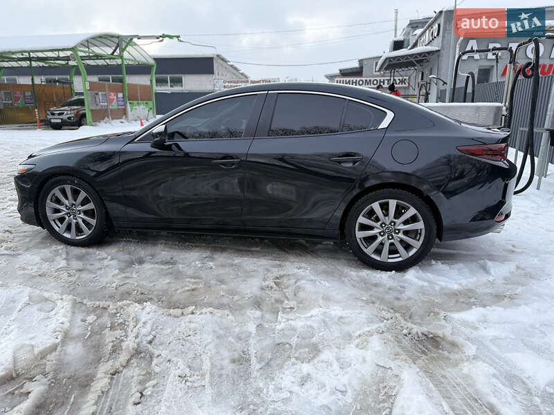 Седан Mazda 3 2018 в Києві