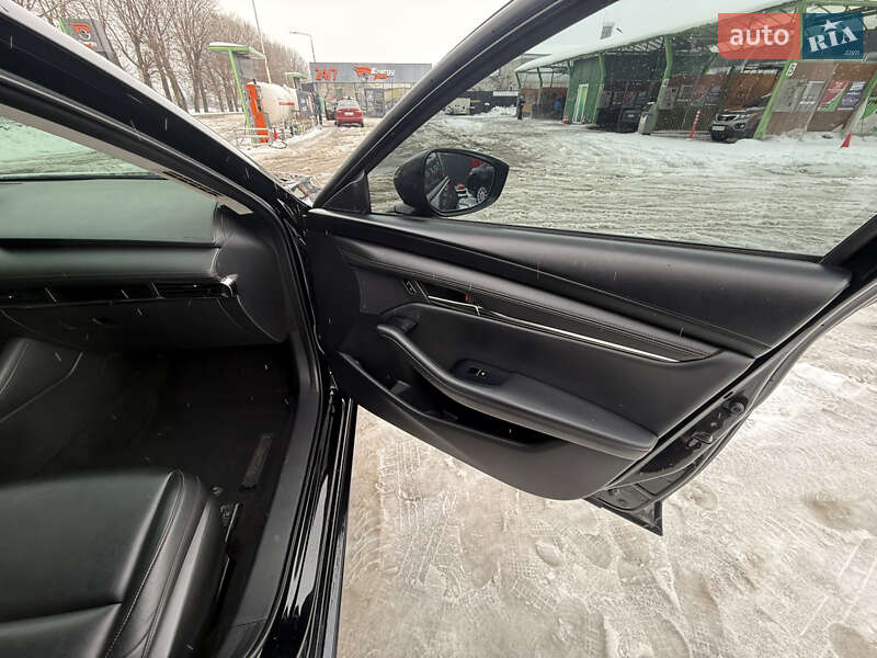 Седан Mazda 3 2018 в Києві