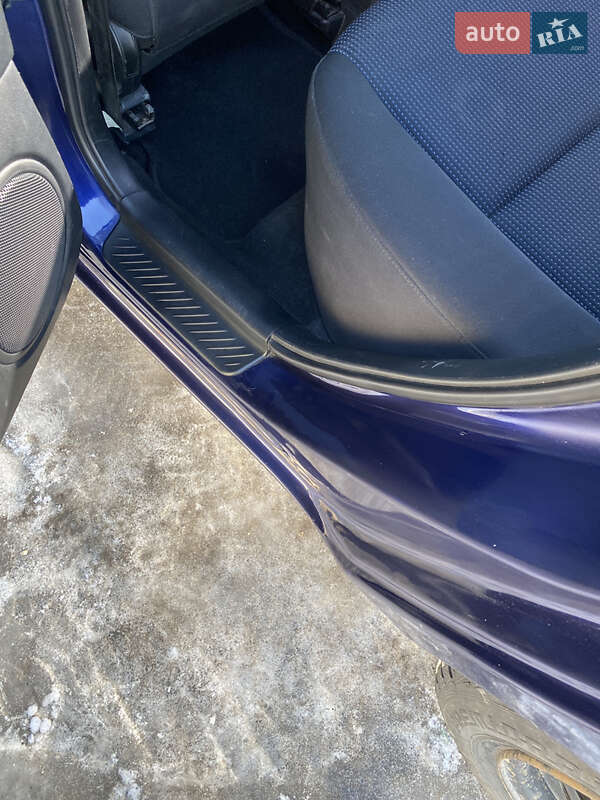 Хэтчбек Mazda 3 2005 в Киеве