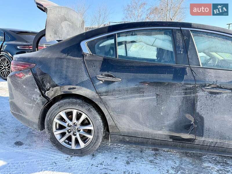 Седан Mazda 3 2022 в Киеве