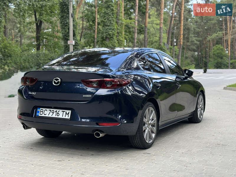 Седан Mazda 3 2019 в Львові