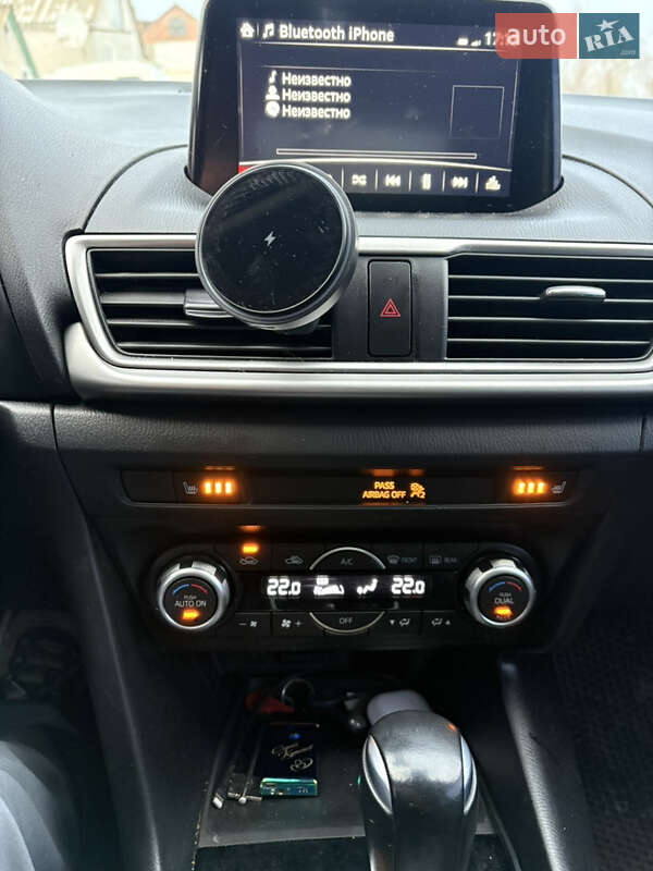 Седан Mazda 3 2018 в Харкові