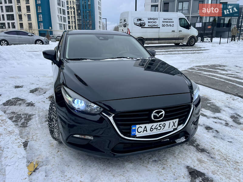 Седан Mazda 3 2018 в Черкасах
