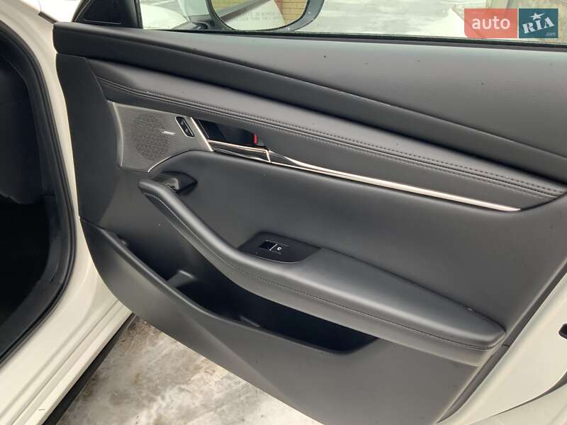 Седан Mazda 3 2022 в Полтаві