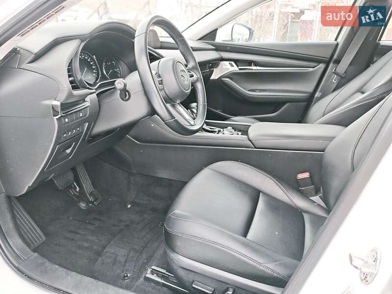 Седан Mazda 3 2020 в Киеве