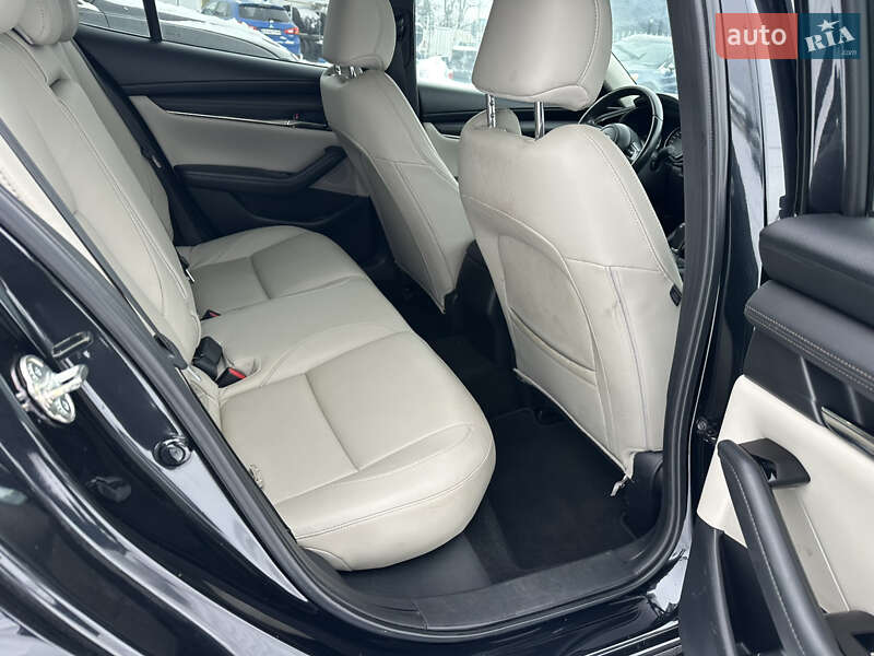 Седан Mazda 3 2019 в Києві