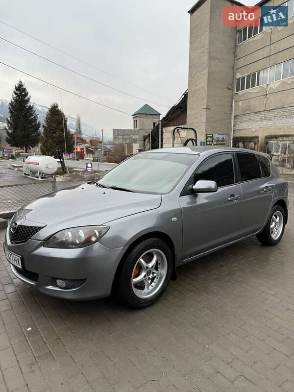 Хетчбек Mazda 3 2003 в Рахові