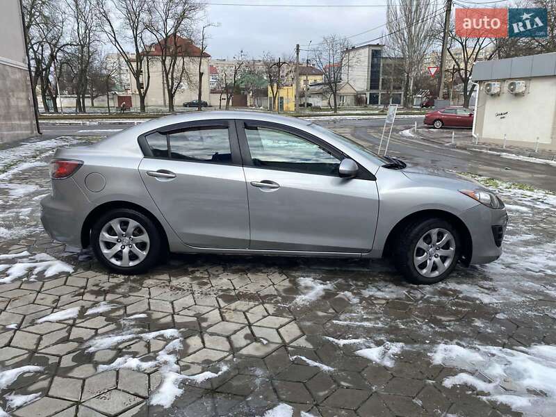 Седан Mazda 3 2013 в Миколаєві